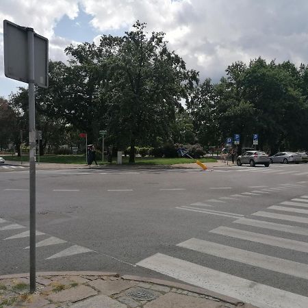 Hostel Tulip - Pokoj 7 Ze Wspolna Lazienka I Kuchnia ชเตชชิน ภายนอก รูปภาพ