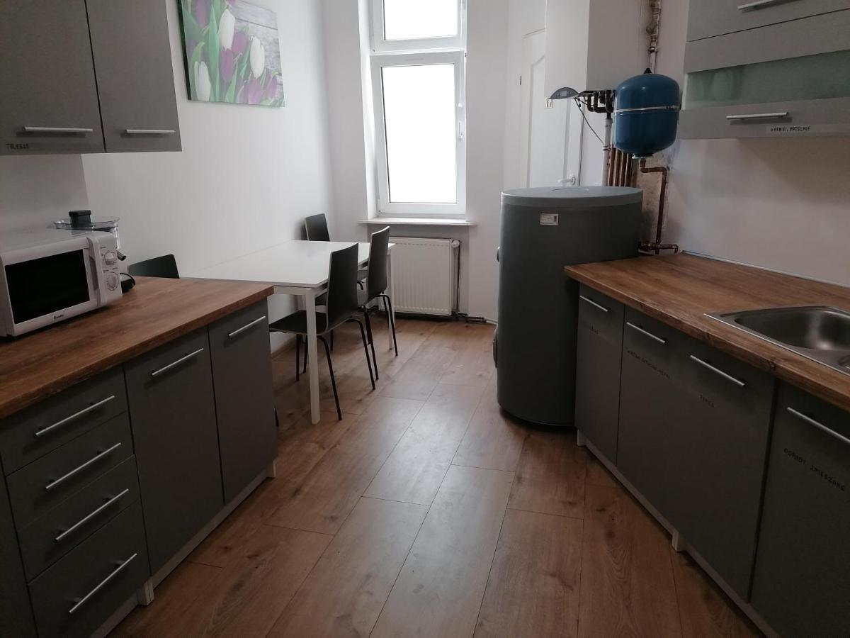 Hostel Tulip - Pokoj 7 Ze Wspolna Lazienka I Kuchnia ชเตชชิน ภายนอก รูปภาพ