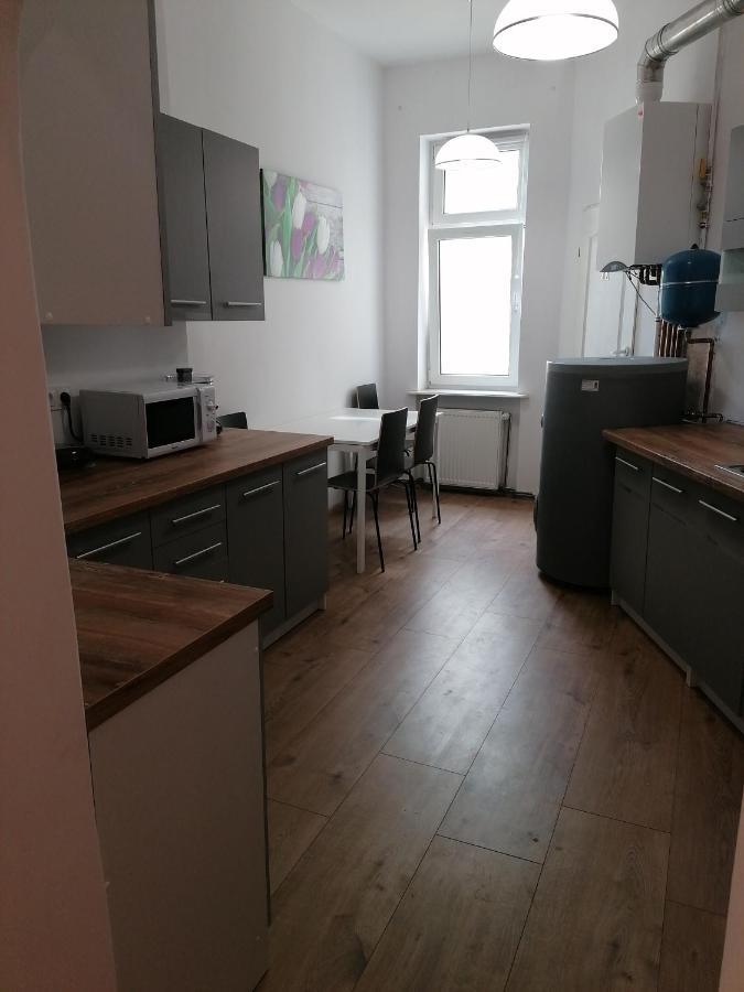 Hostel Tulip - Pokoj 7 Ze Wspolna Lazienka I Kuchnia ชเตชชิน ภายนอก รูปภาพ