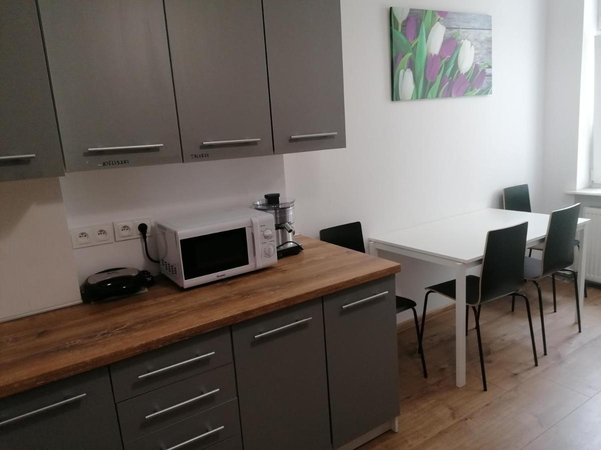 Hostel Tulip - Pokoj 7 Ze Wspolna Lazienka I Kuchnia ชเตชชิน ภายนอก รูปภาพ