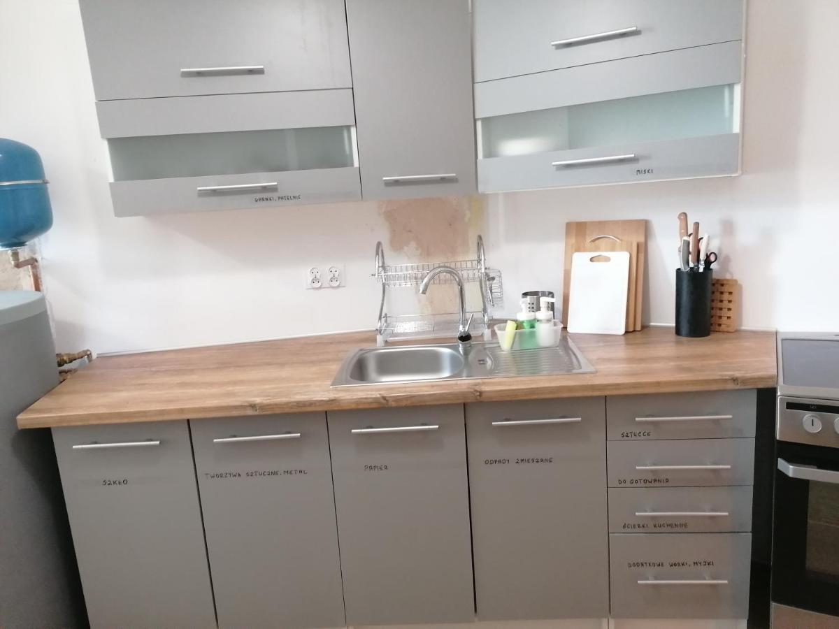 Hostel Tulip - Pokoj 7 Ze Wspolna Lazienka I Kuchnia ชเตชชิน ภายนอก รูปภาพ