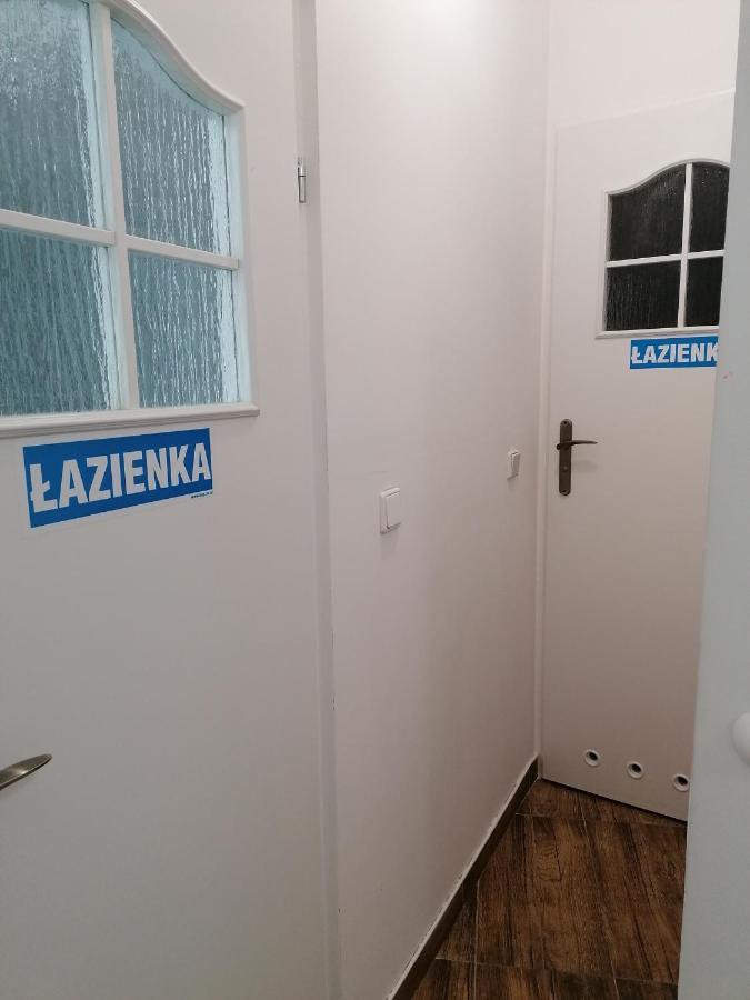 Hostel Tulip - Pokoj 7 Ze Wspolna Lazienka I Kuchnia ชเตชชิน ภายนอก รูปภาพ
