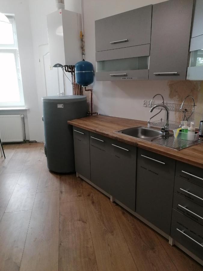 Hostel Tulip - Pokoj 7 Ze Wspolna Lazienka I Kuchnia ชเตชชิน ภายนอก รูปภาพ